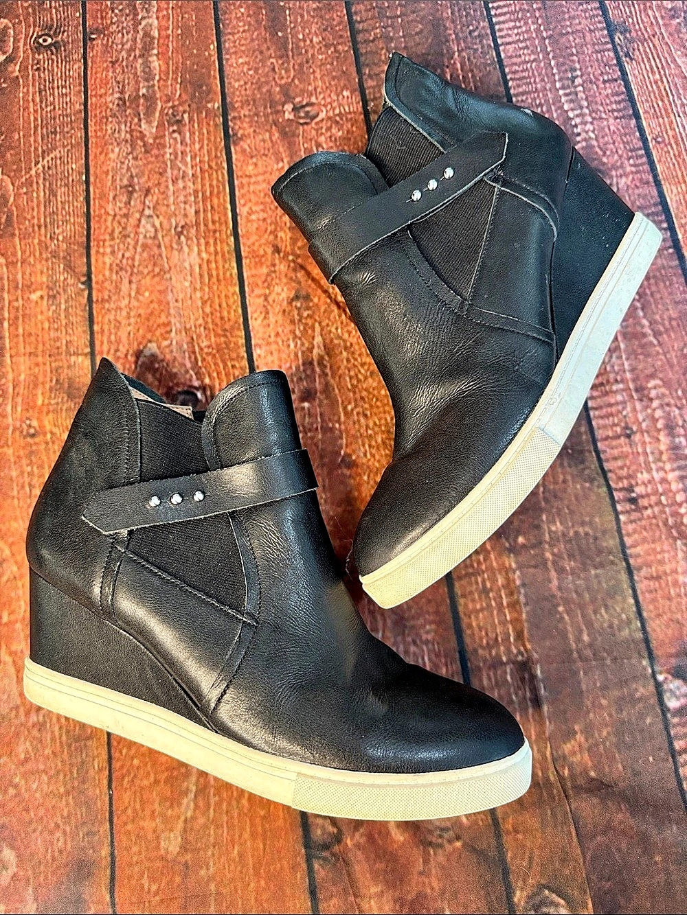 Linea Paolo Felicia Wedge Sneaker Bootie Black & White